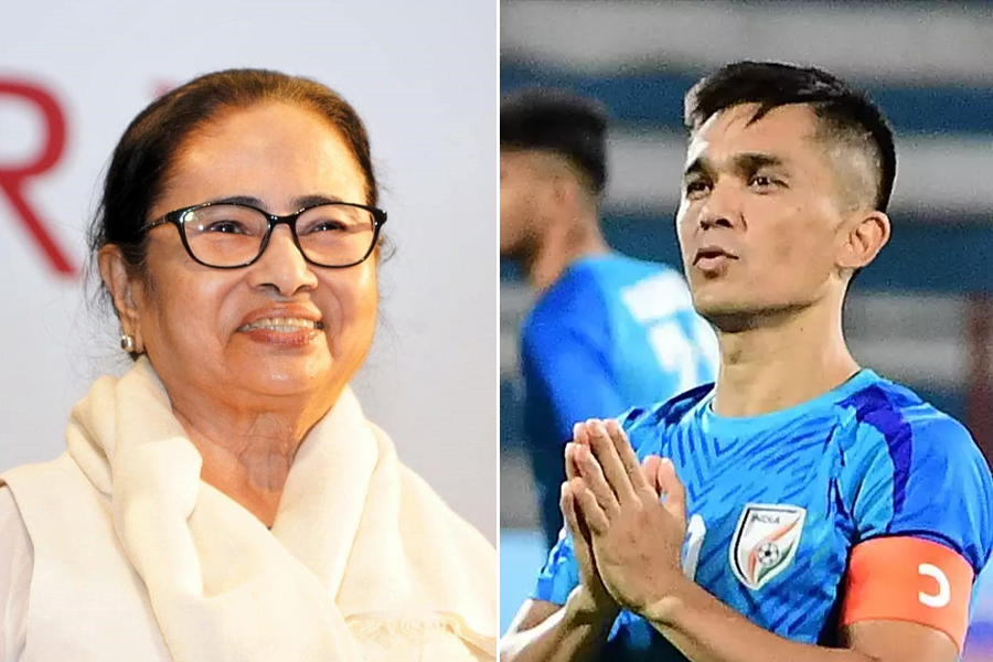 Mamata Banerjee sent wishes to Chhetri ahead of his last India match