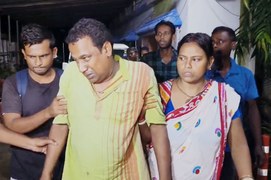 Husband of Tumpa Koyal allegedly beaten by TMC