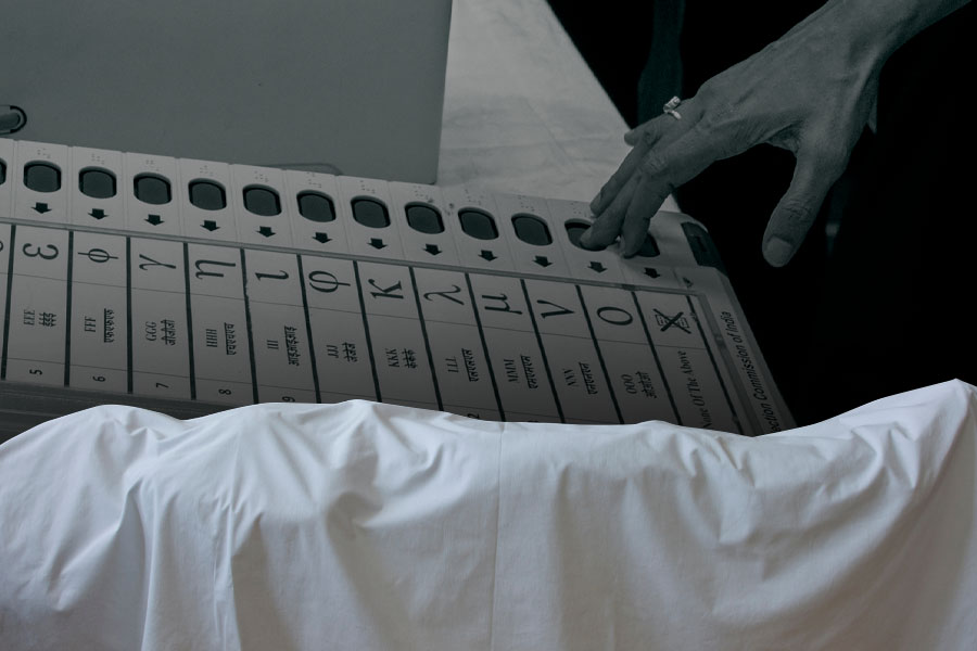 2024 Lok Sabha Election: Bihar man hold mother last rites for vote
