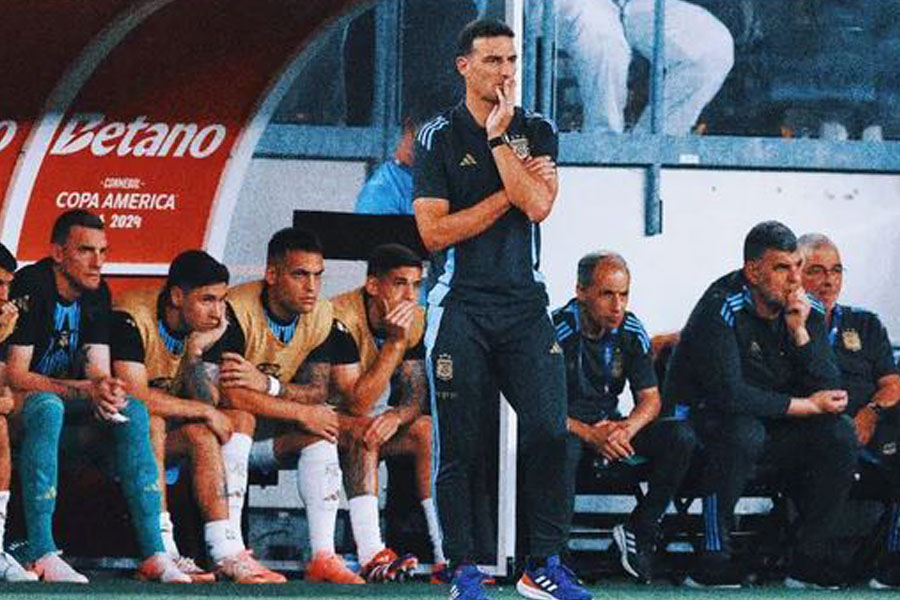 Argentina coach Lionel Scaloni suspended one match