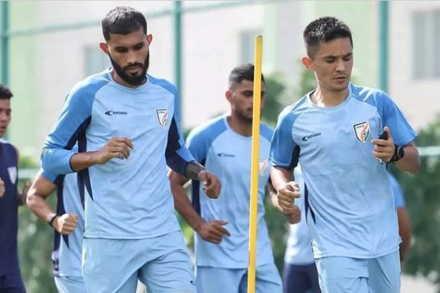 Subhasish Bose likes to give farewell gift to Sunil Chhetri