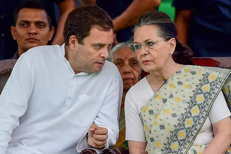 Congress leaders donated in lakhs to Rahul, Sonia Gandhi-led company on request, Claims ED