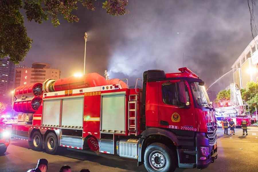 16 killed after fire erupts at shopping centre in China