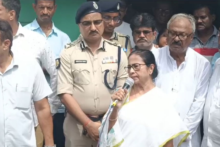 CM Mamata Banerjee fixes time for Kolkata Police to end the investigation, otherwise hands over the case CBI