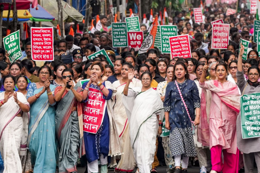 RG Kar কাণ্ড: ফাঁসির দাবি মমতার, অতীত মনে করিয়ে বিঁধলেন বাম-রাম জোটকেই