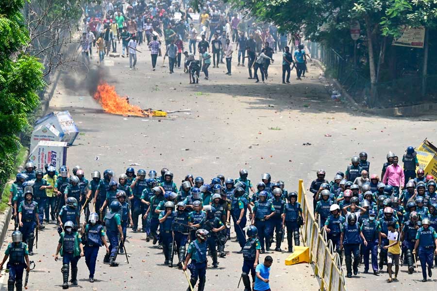 Bangladesh Violence: Bangladesh police felt insecure, calls strike in demand for more security