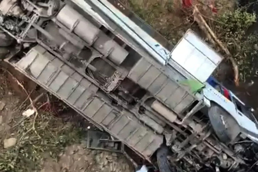 Andhra Pradesh Accident: 7 dead as lorry falls into canal