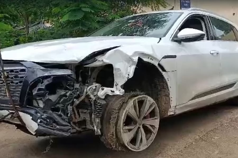 Car Of Maharashtra BJP Chief's Son Hits Several Vehicles In Nagpur