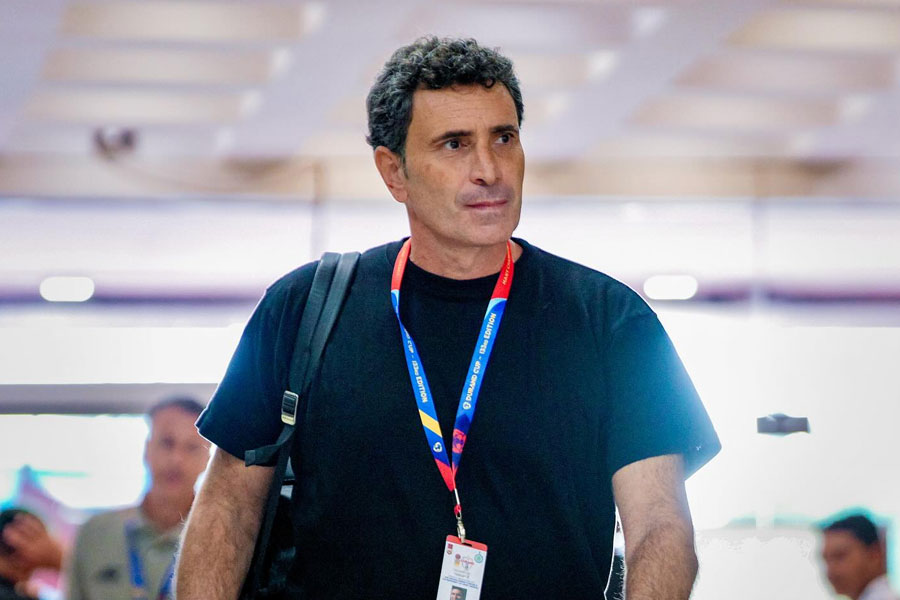 Mohun Bagan coach Jose Molina is not bothered about supporters go back slogan