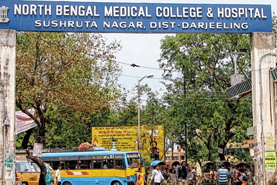5 students of North Bengal medical college will not be dis collegiate