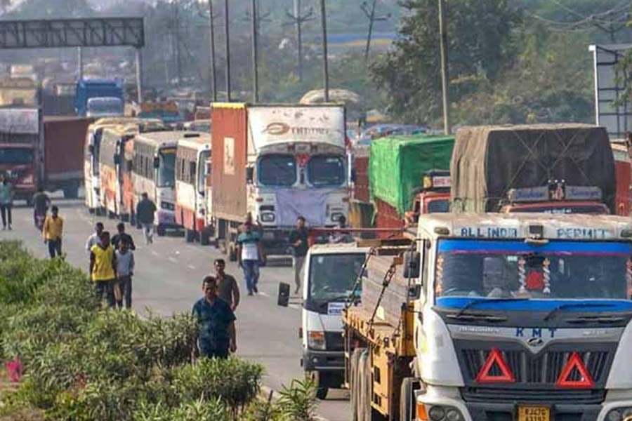 truck strike has been called for 72 hours by owners