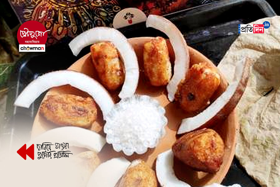 পুজোর স্মৃতি ফেরে একচালা মাতৃপ্রতিমায়, সঙ্গে কাকিমার তৈরি 'ইচার মুড়া'