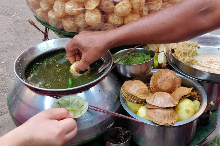 Many people of Hooghly arambagh feel sick after eating Fuchka