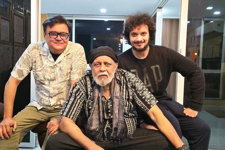 Saswata Chatterjee visits Mithun Chakraborty's Mumbai home