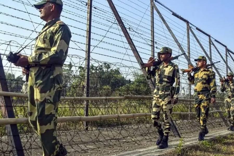 Union home secretary met officers in WB to ensure border safety