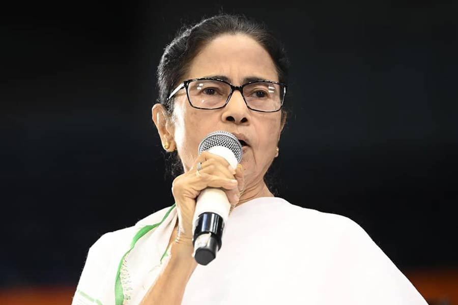 Mamata Banerjee slams criticism of CPM BJP over her London trip