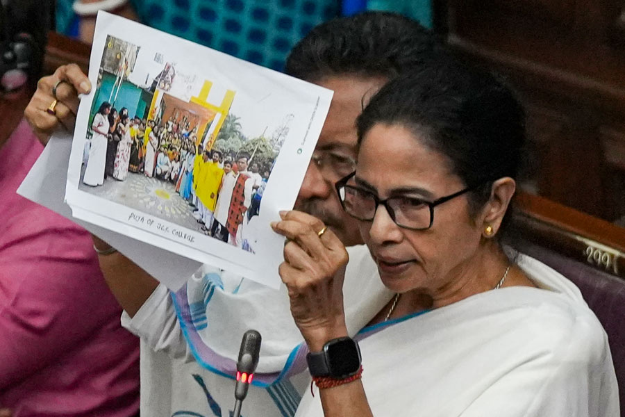 Mamata Banerjee slams opposition over Saraswati Puja row