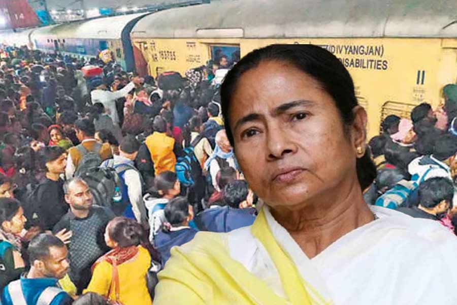 Mamata Banerjee slams central govt on death in Maha Kumbh