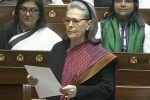 Ahead of Monsoon Session in Parliament, Sonia Gandhi leads Cong strategy meeting