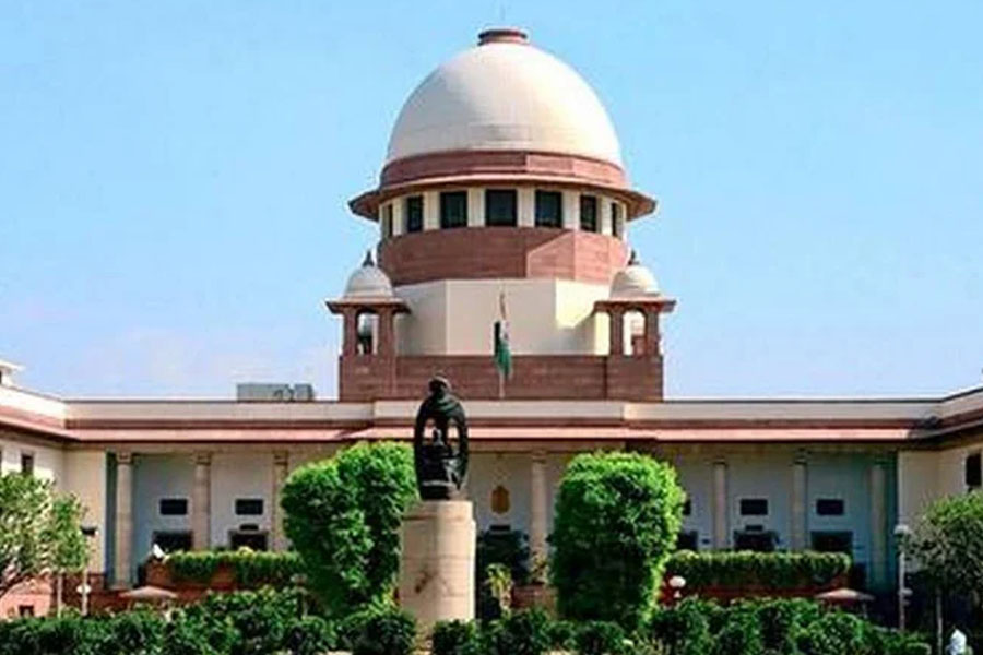Supreme Court accepts West Bengal Govt's appeal to take three months for review OBC certificates to keep transparency