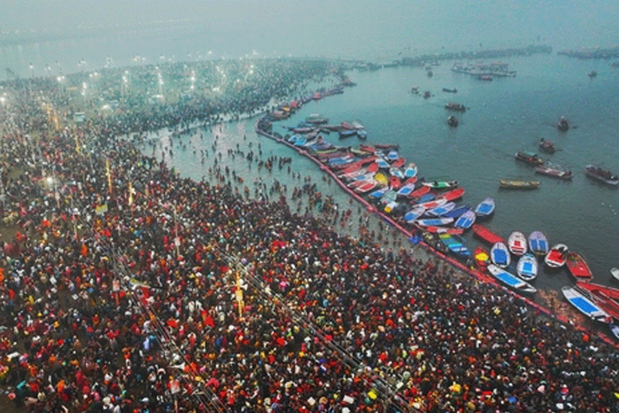 Maha Kumbh's grand culmination today, lakhs flock for final Amrit Snan