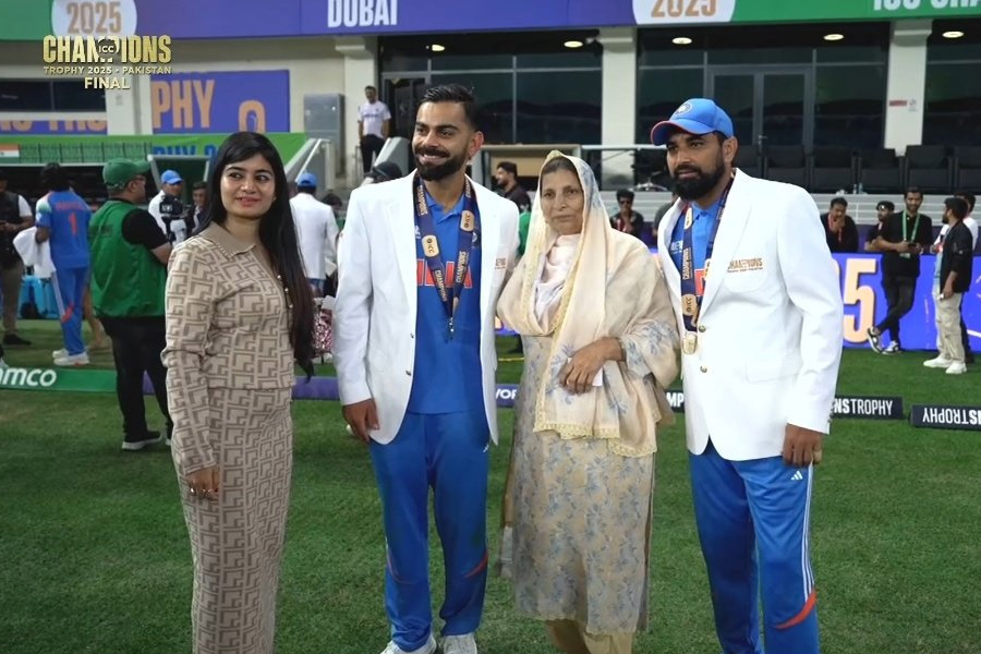 Champions Trophy 2025: Virat Kohli touches feet of Mohammed Shami's mother