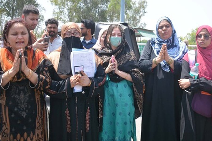 Relief for Pakistanis residing in India with long term visa