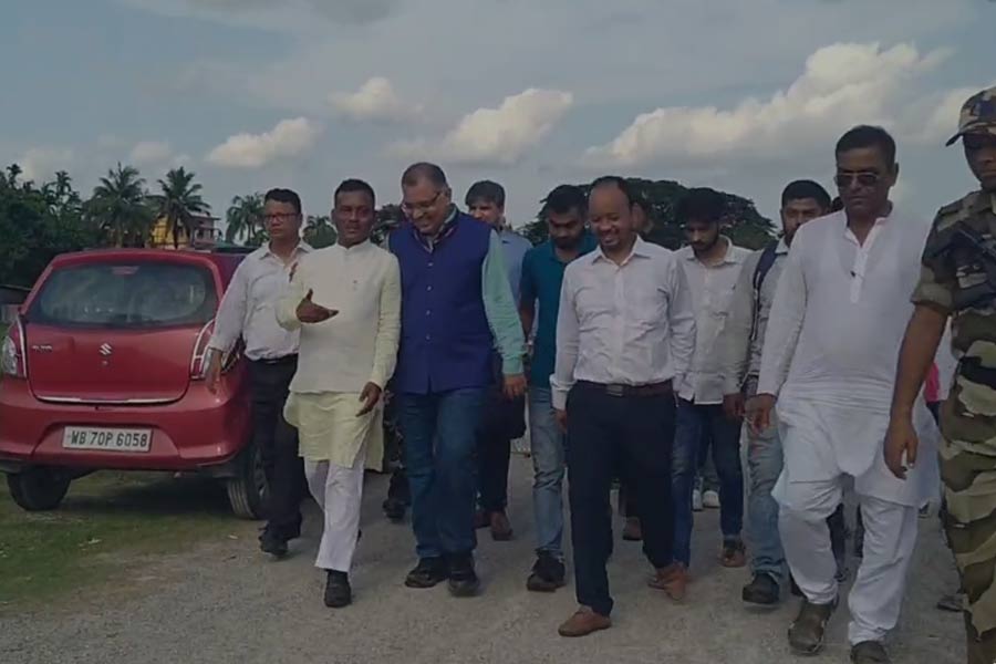 BJP MP Manoj Tigga says that PM Narendra Modi will hold administrative meeting at Alipurduar on May 29