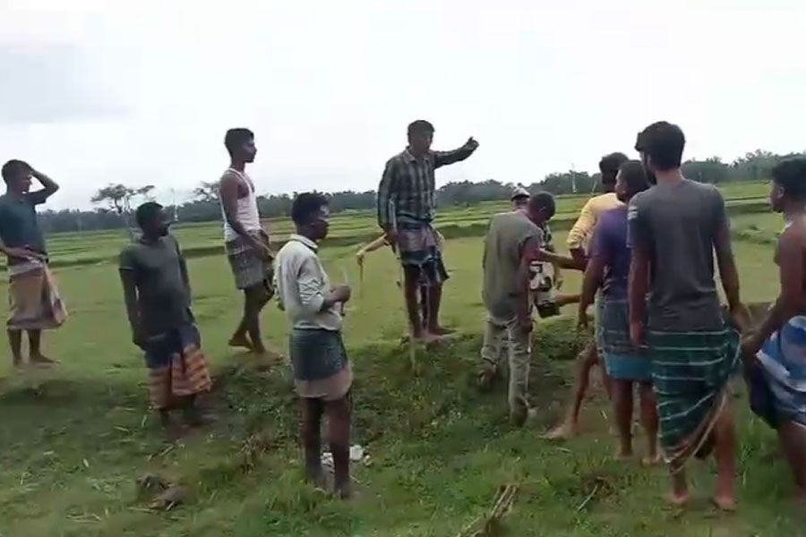 Bangladeshi nationals allegedly sent retorted man to India forcefully