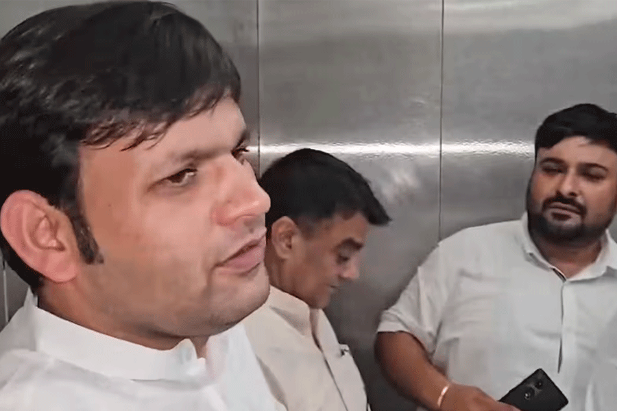 Haryana Sports Minister Gets Stuck In Lift In Chandigarh