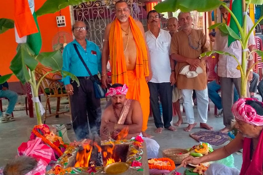 Operation Sindoor: BJP offered puja at howrah to praises India Army