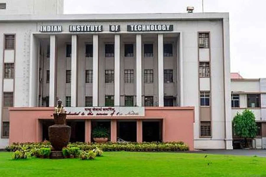 Body of kharagpur IIT's Student found in hostel room