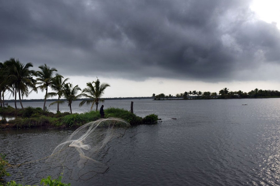 Monsoon arrives in Kerala earliest onset in 16 years