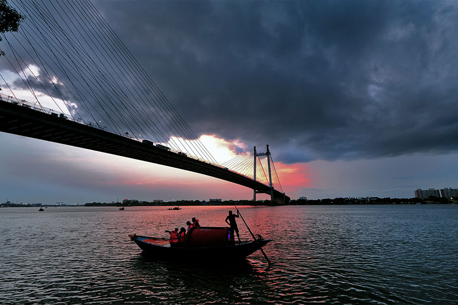 Weather Update: Monsoon likely to set in, South Bengal will face rainfall