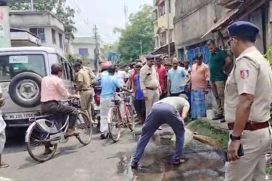 Specially abled teenager dies after truck accident at Mahestala, people stage protest allegedly on drunk driver
