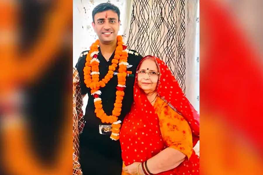 Mother of pilot killed in Uttarakhand helicopter crash dies