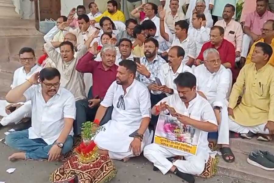 BJP MLA Manoj Oraon suspended amidst chaos in WB Assembly