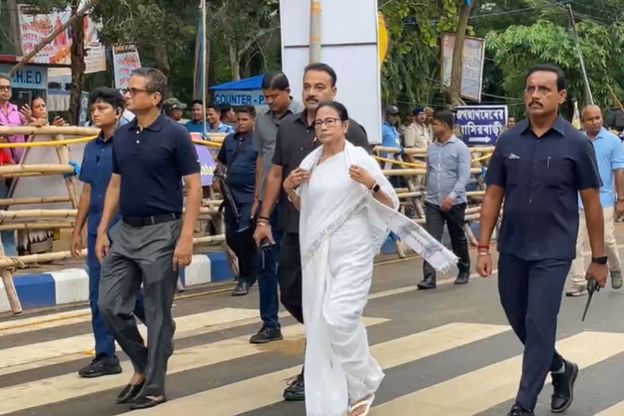 Mamata Banerjee will be at brigade parade ground to visit jagannath dha