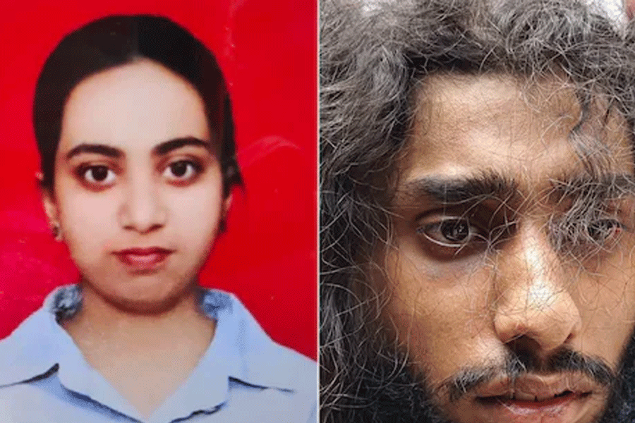 A Man Stabs and Strangles 18-Year-Old Friend In Delhi