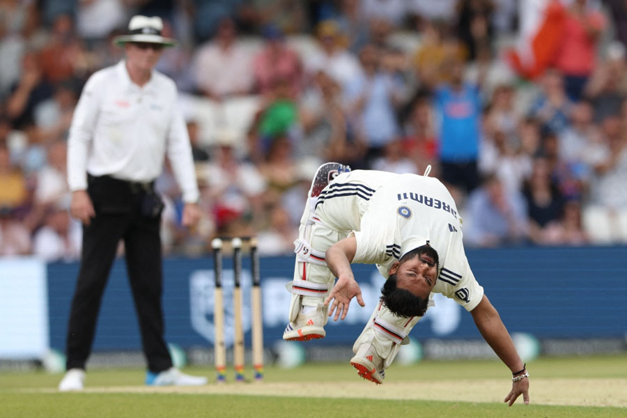 'Don't celebrate by eating vault', warns Rishabh Pant's doctor who recovered