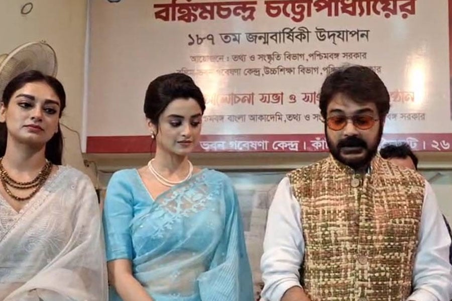 Tollywood News: Promotion of 'Devi Chowdhurani' starring Prasenjit Chatterjee, Srabanti Chatterjee starts on birhday of Bankim Chandra Chatterjee