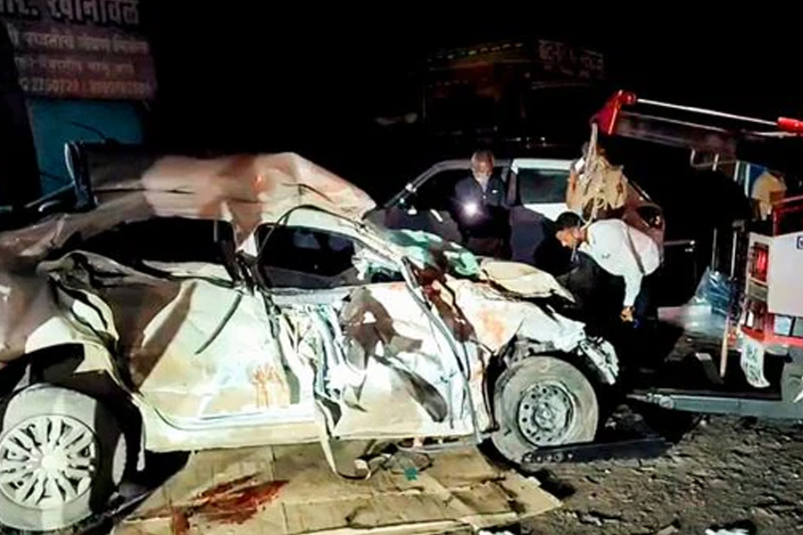 9 people killed in a road accident in Pune