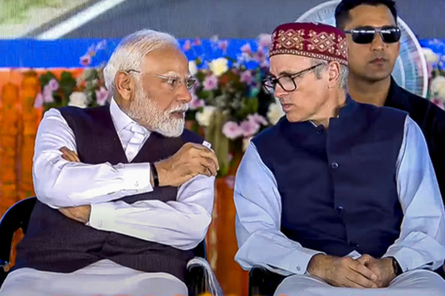 LG got promoted, I got demoted, says Omar Abdullah