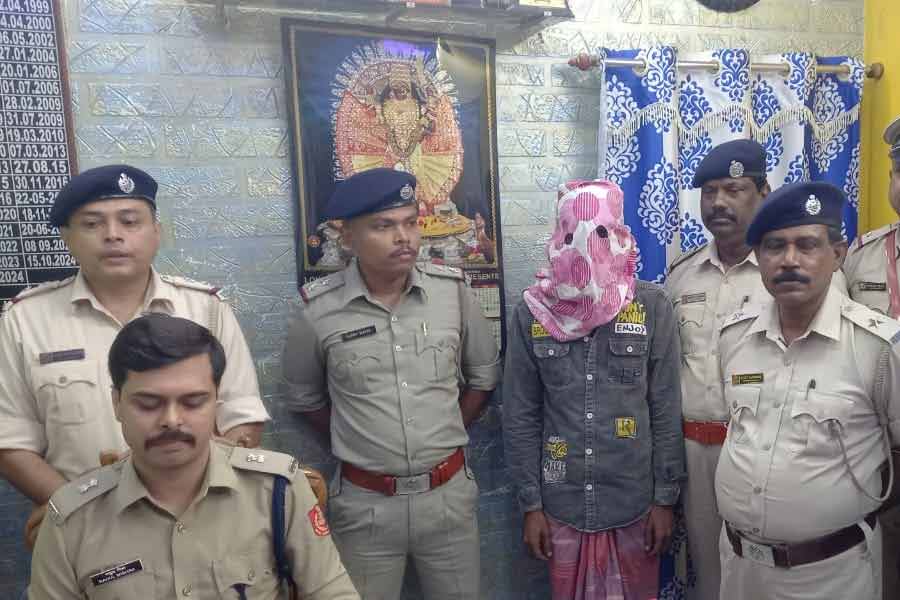 Kingpin of Toto smuggling ring arrested in Gosaba