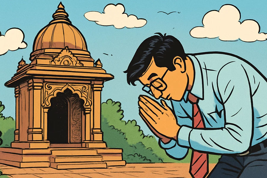 Locals believe that if you make a vow at this temple, you will get a government job
