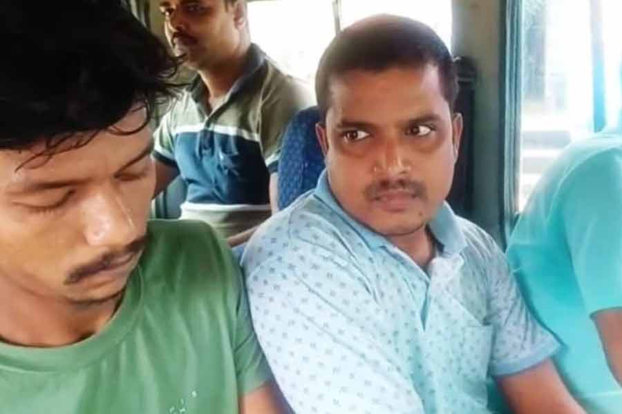 4 arrested in Tarakeswar for borrowing Rs 3 crore from bank using fake gold