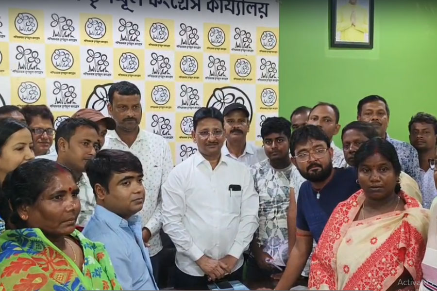 Aide of Anubrata Mondal appeals to Kajol Sheikh on problems