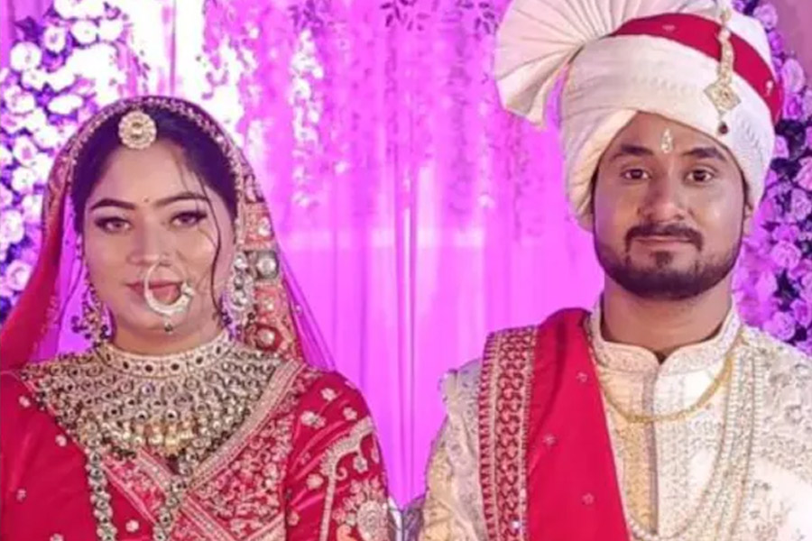 woman from UttarPradesh claims honeymoon murder accused Sonam travelled with her on bus
