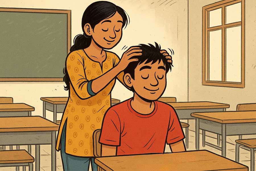 Video of a TMC leader of Sonarpur Mahavidyalaya goes viral