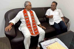 Dilip Ghosh meets Samik Bhattacharya in Salt lake party office